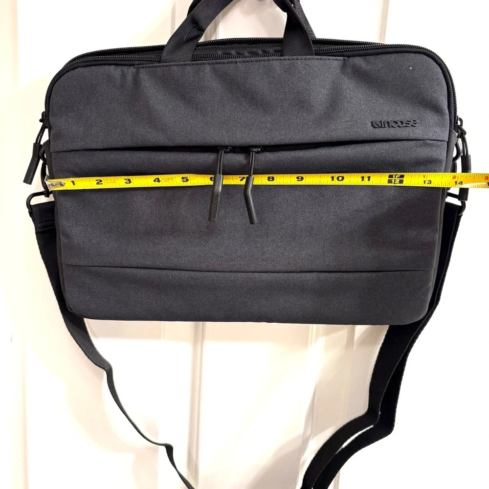 NWOT Incase Charcoal City Brief 13 Inch Laptop Bag